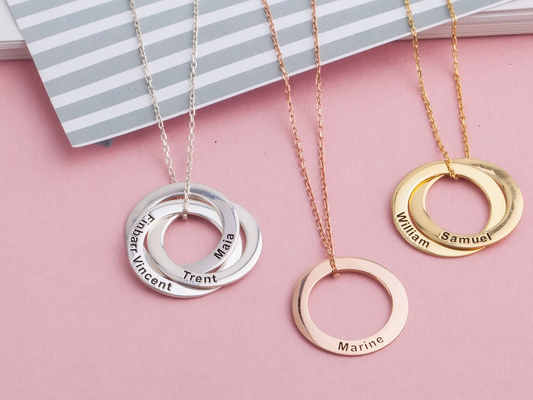 Personalized Multi Circle Name Necklace – Custom Engraved Family Pendant for Mom